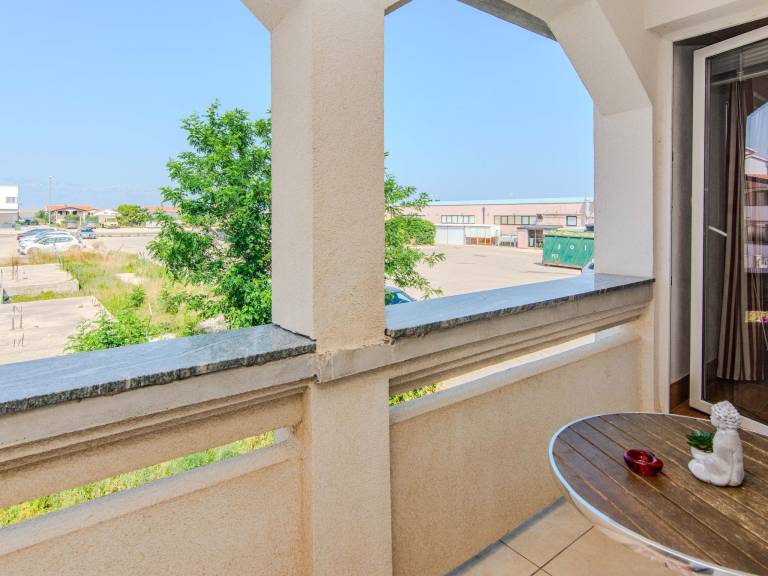 Apartment Vir