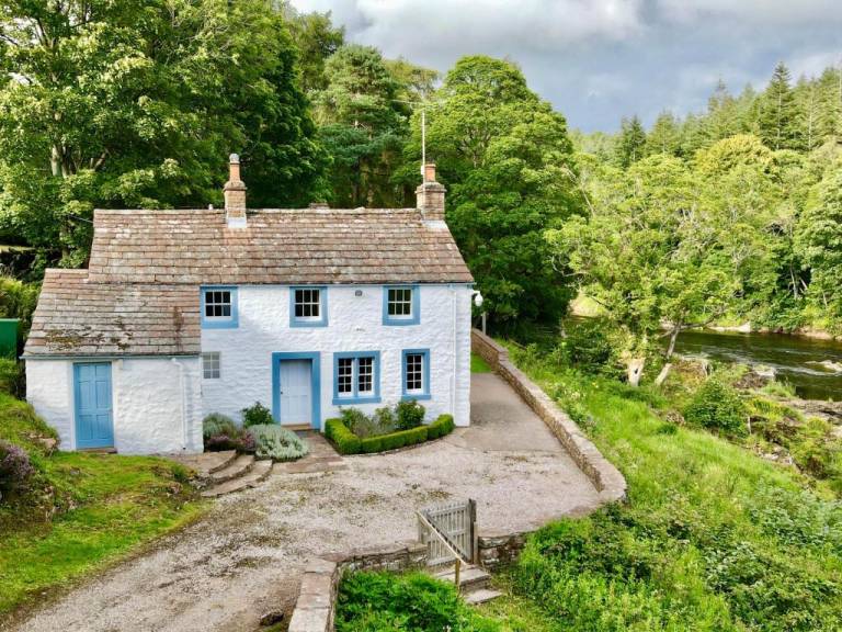 Cottage  Gamblesby