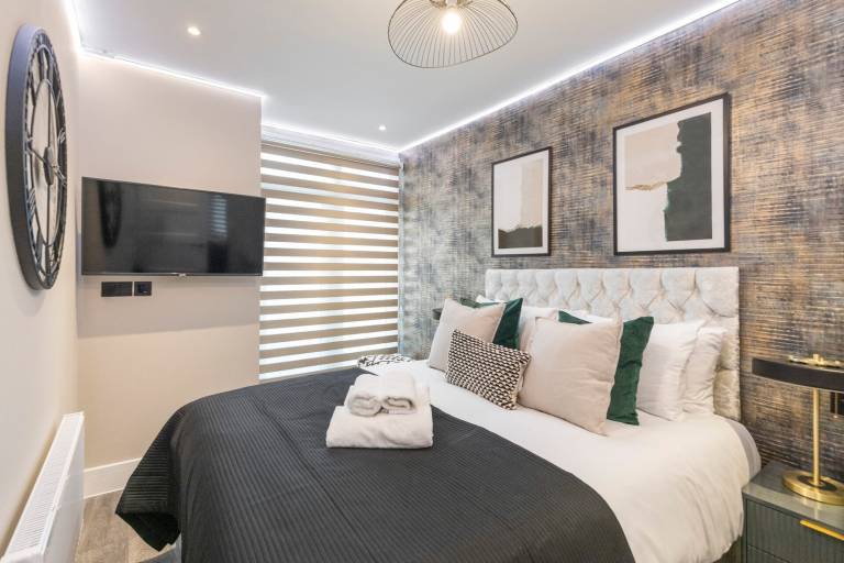 Stunning London Flat with Jacuzzi Bath