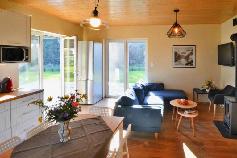 House with BBQ, patio & yard — photo 2