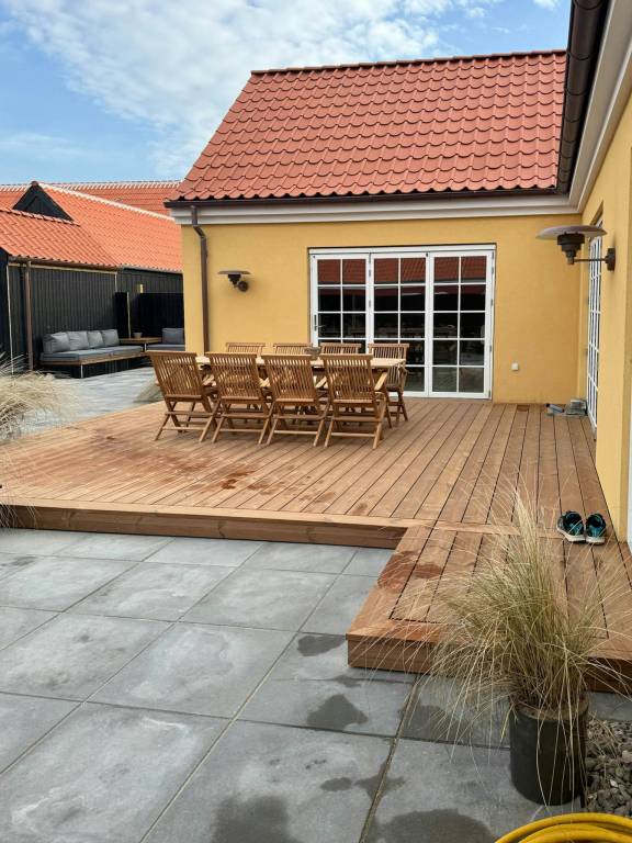 House with terrace, grill & yard — photo 4