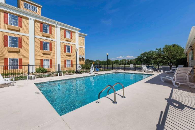 Quality Inn Alcoa Knoxville — photo 2