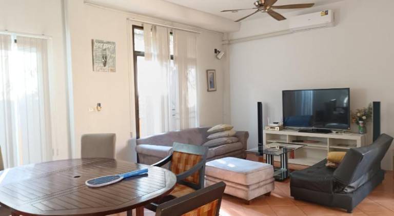 Big villa with jacuzzi, pool & grill | Close to the beach | Perfect for remote work | Pets are welcome — photo 2
