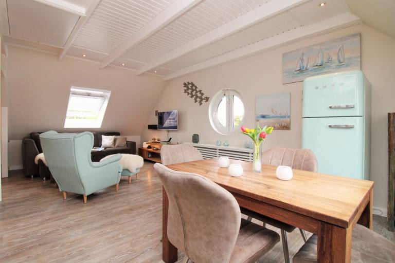 Ulmenhof WE 11: modernes, hochwertig ausgestattetes 1-Zimmer-Appartement in Kuehlungsborn