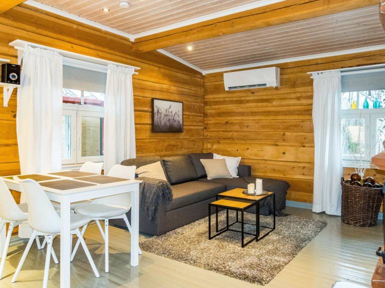 House with patio | Pets allowed — photo 3