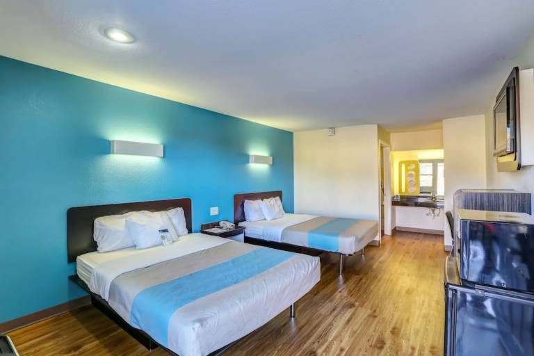Motel  Dickson