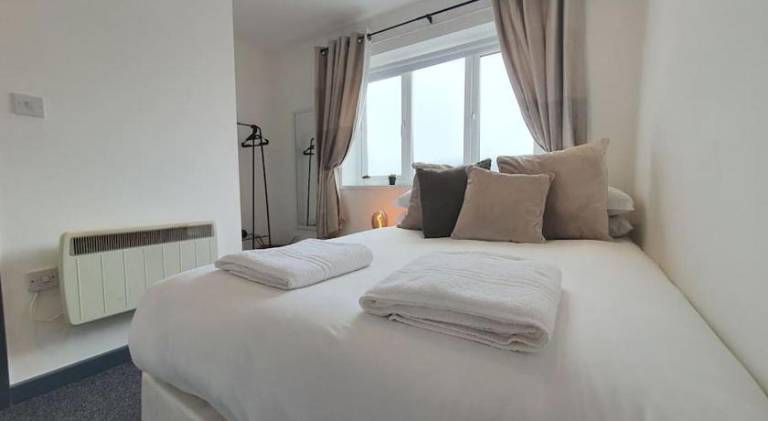 One Bedroom Private Garden Apartment BY PROPERTY PROMISE — photo 2