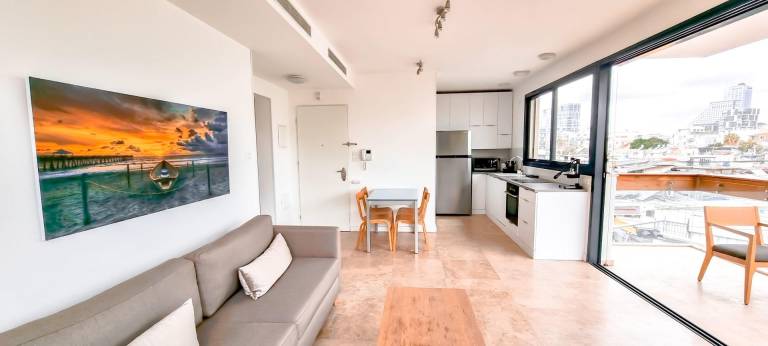 Apartment with terrace | Near Neve Tzedek — photo 3