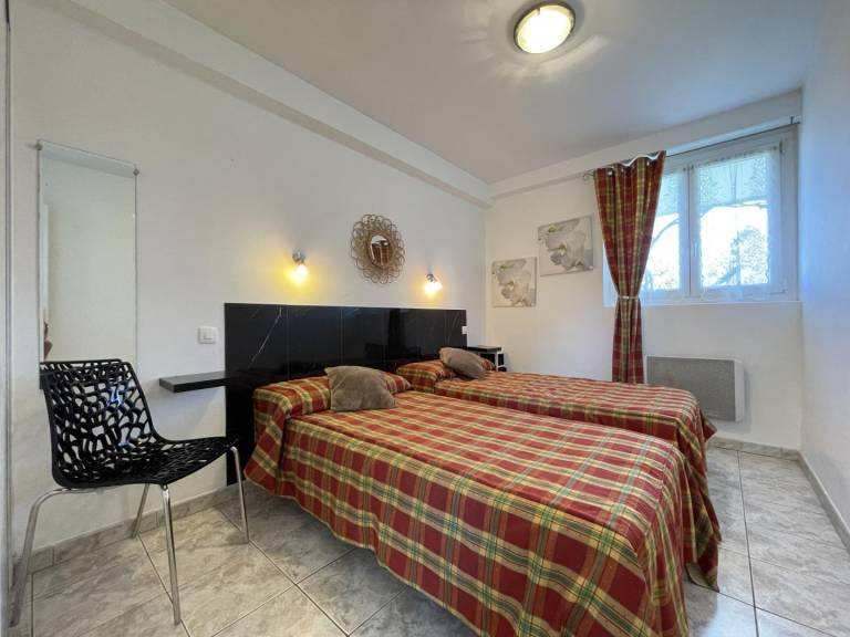 Charming gite with barbeque, garden & patio | Pets are welcome — photo 2