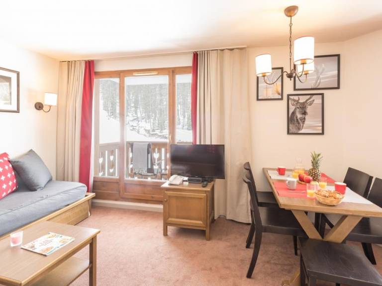 Family-oriented apartment with heated pool | Mountain view | Close to the ski | Pets are welcome — photo 5