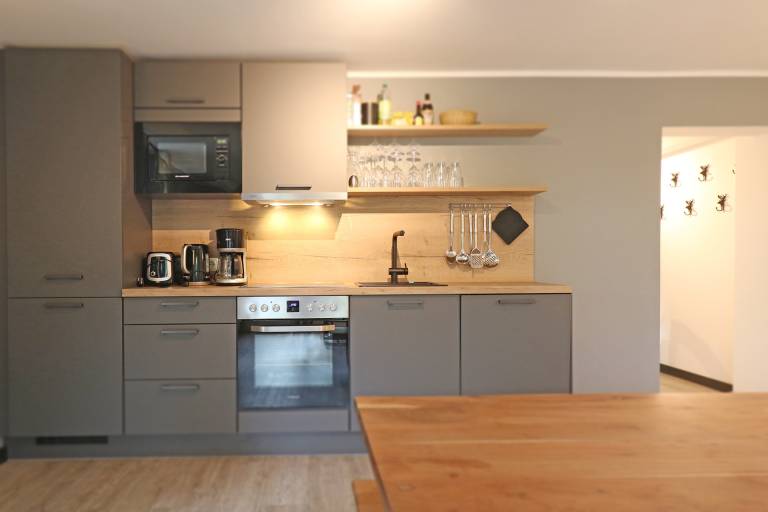 Family-oriented condo with yard | City view | Pets are welcome — photo 4