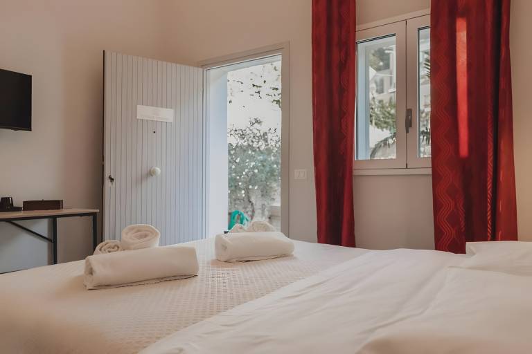 Bed and breakfast with fast internet & garden | Garden view | Close to the beach | Pet-friendly — photo 2