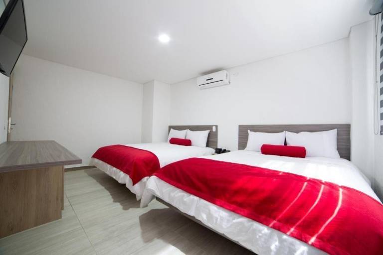 MED HOTEL — photo 2