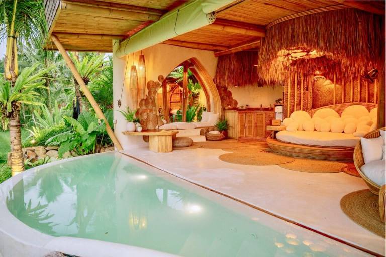 Vacation home with yard, jacuzzi & private pool | Suitable for remote work — photo 3
