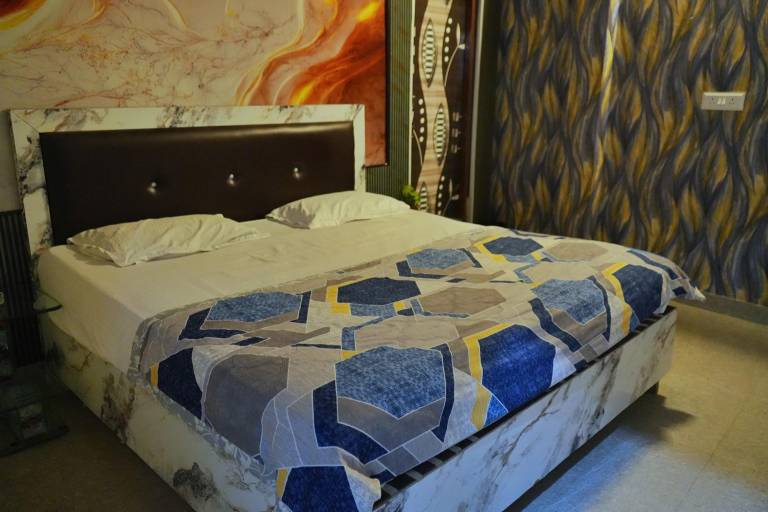 HOTEL ARISE IN