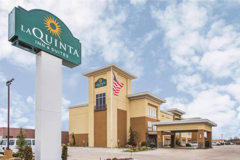 La Quinta Inn & Suites by Wyndham Enid in Enid, OK