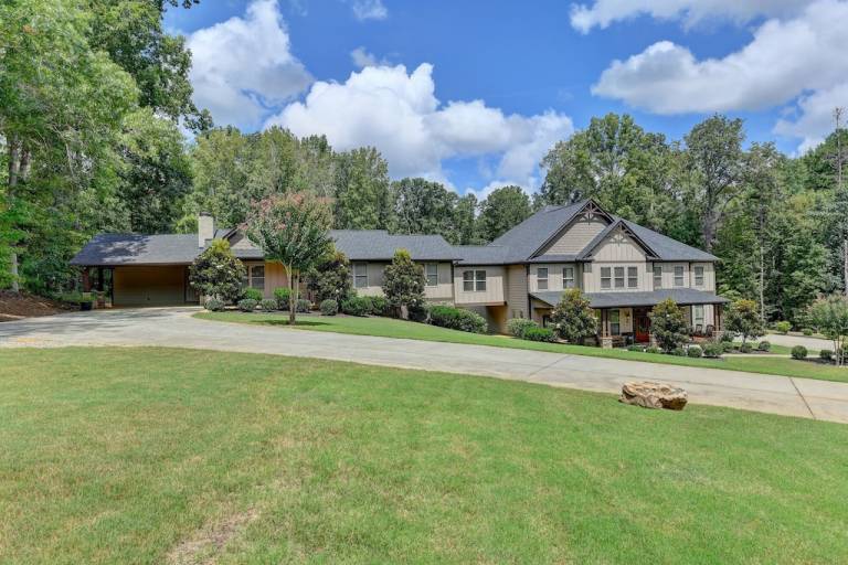 House Suwanee