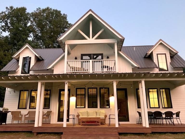 House Valle Crucis