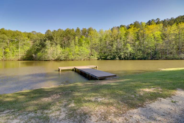 Fire Pit + Lake Access: Cabin Retreat in Heflin — photo 3