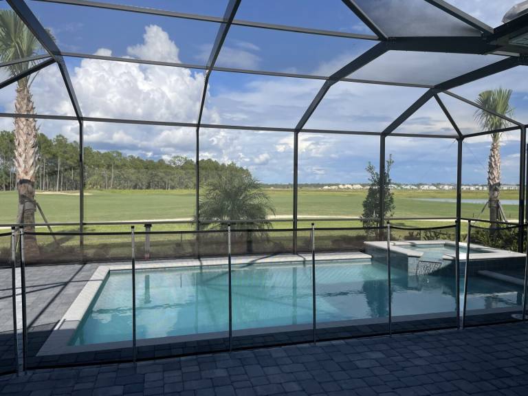 Family-friendly wonderful vacation home with BBQ, private pool & hot tub | Dogs allowed — photo 3