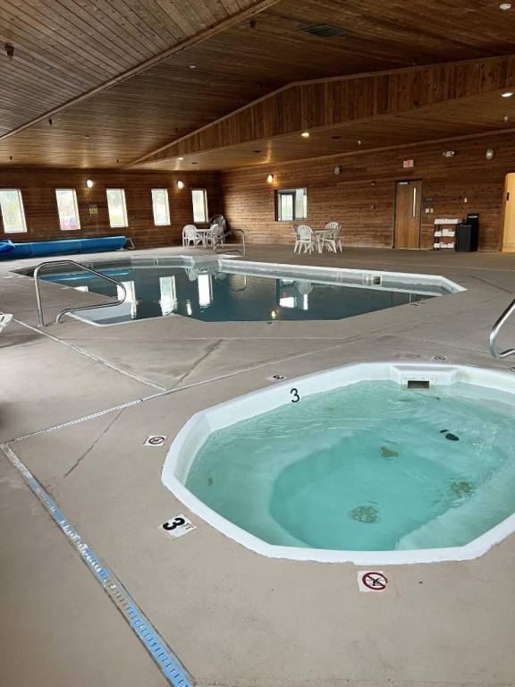 Serena Inn & Suites — photo 4