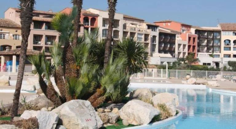 Charming apartment with patio, private pool & barbeque | Close to the beach | Perfect for remote work | Dogs allowed — photo 3