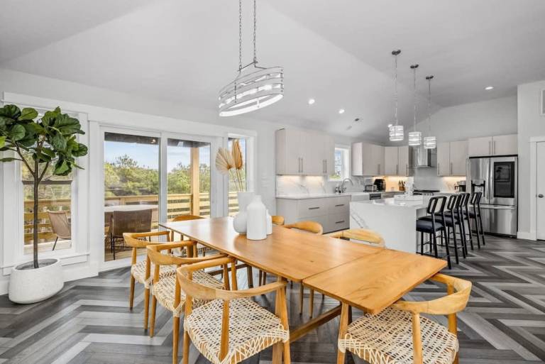 Family-oriented wonderful vacation home with garden, fast internet & barbecue | Sea view | Beach nearby | Pet-friendly — photo 5