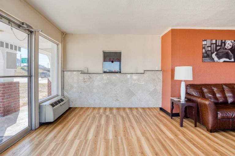 OYO Hotel Waco University Area/ I-35 — photo 4