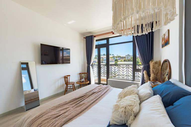 Boho Boutique Dalat Romantic Light Valley View