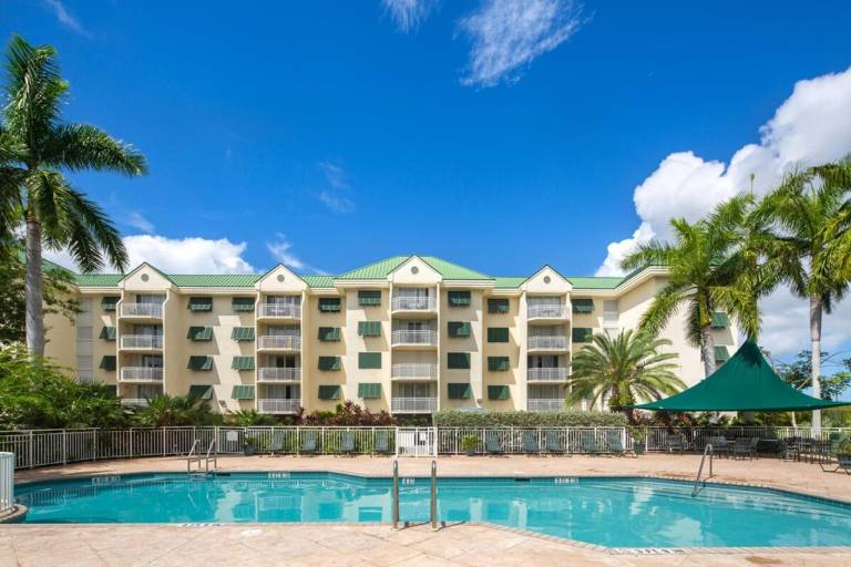 The Trinidad by Brightwild Pool View Parking — photo 3