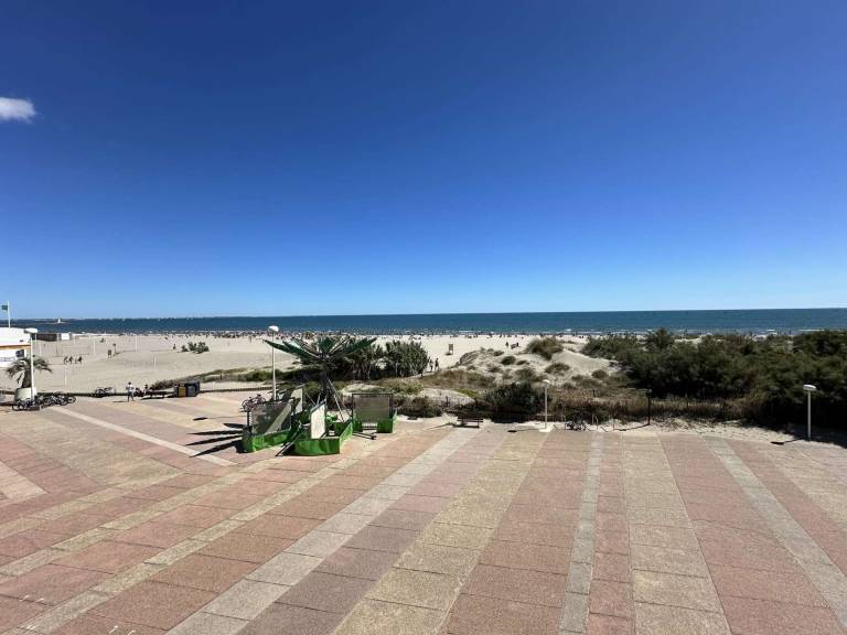 Holiday apartment with 1 room for 3 persons in La Grande-Motte