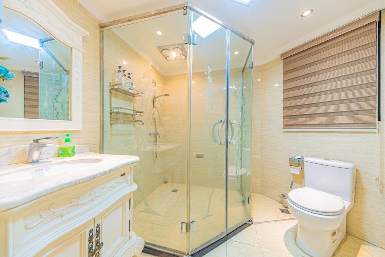 Mist Haven - Yuejiang Luxury Four-Bedroom Suite with River View, Five Beds, European Style — photo 3