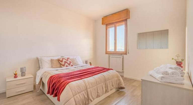 Rental apartment with 2 rooms for 5 persons in Modena
