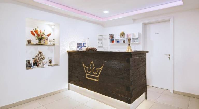 Boutique-Hotel Kronenstuben - unschlagbare Zentrumsnahe direkt am Marstall & Marktplatz - Schloss in — photo 3