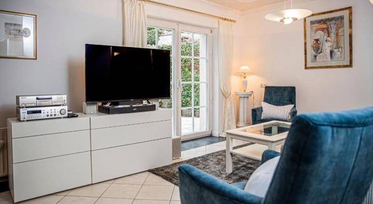 Rental apartment with 2 rooms for 6 persons — photo 2