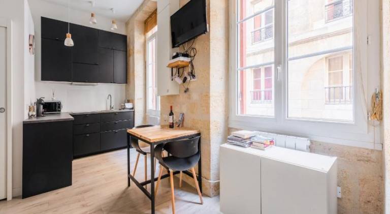 Rental apartment | Next to Bordeaux Cathedral | Perfect for remote work in Bordeaux