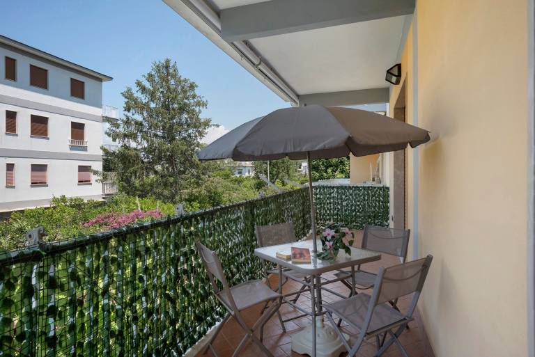 Apartment 'Sorrento Beach and Center' with Sea View, Private Terrace and Shared Garden in Sorrento