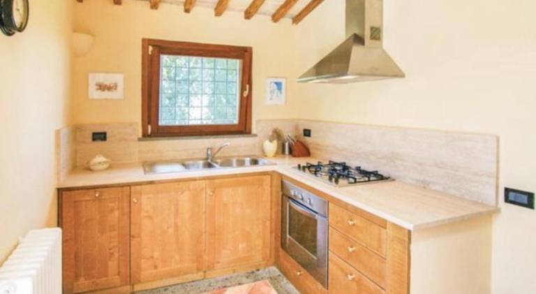 Holiday apartment with yard, private pool & patio | Suitable for remote work — photo 5