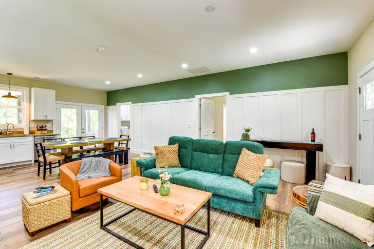 1 Mi to Lake Hartwell: Updated Retreat w/ Patio! — photo 5