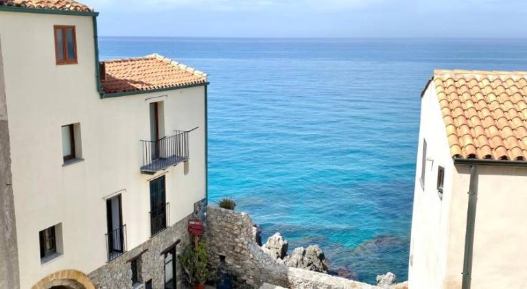 Holiday apartment with terrace in Cefalù