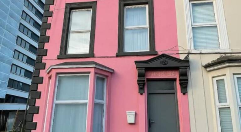 Chic Belfast Hideaway - Sleeps 4 - Parking in Belfast