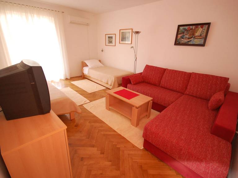 Holiday apartment with barbecue — photo 4