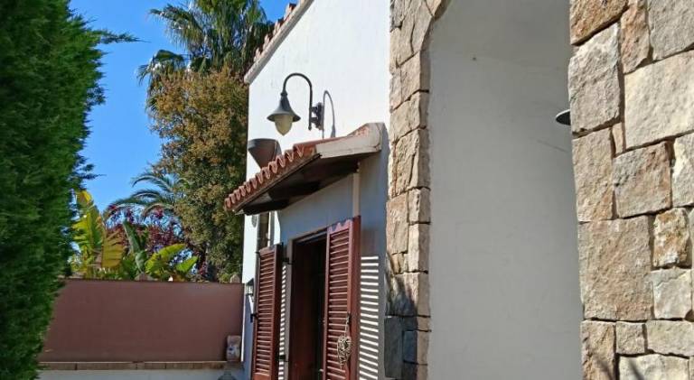 Villa with 2 rooms for 5 persons in Andria