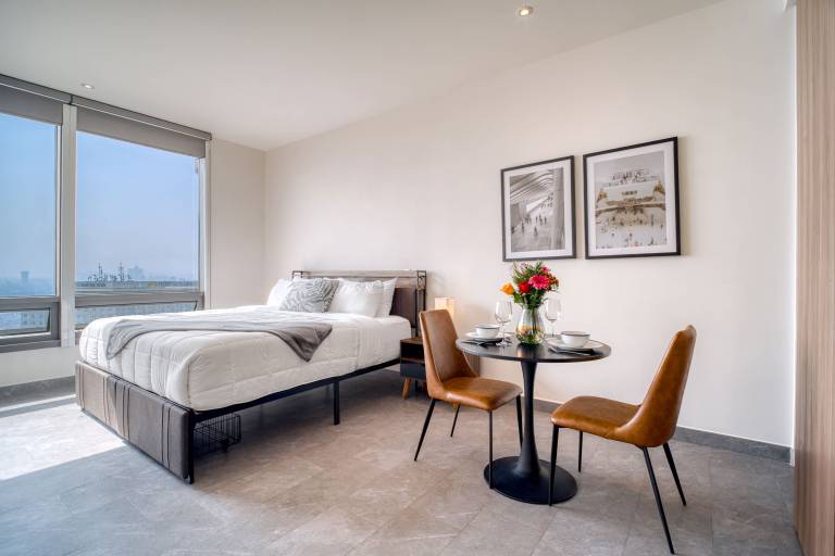 Modern Studio in Reforma – Pool Gym Sauna