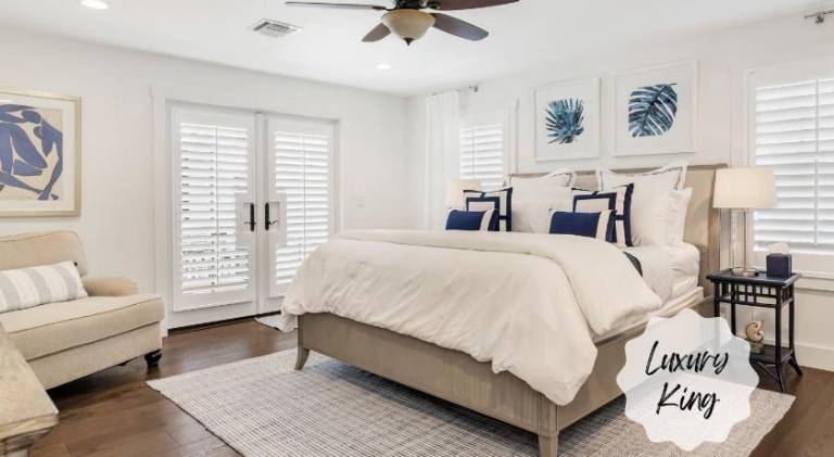 Rental apartment with pool | Perfect for remote work | Pet-friendly in West Palm Beach, FL