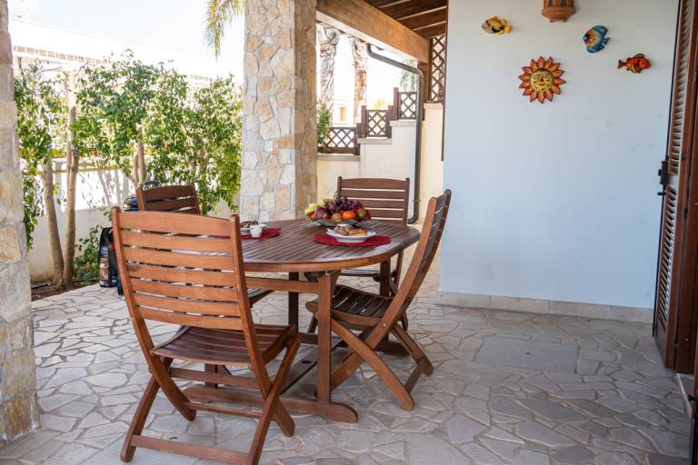 Villa with garden & grill | Pet-friendly — photo 4