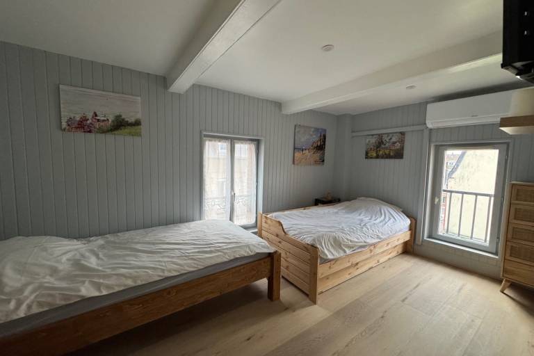 Vacation home with patio — photo 5