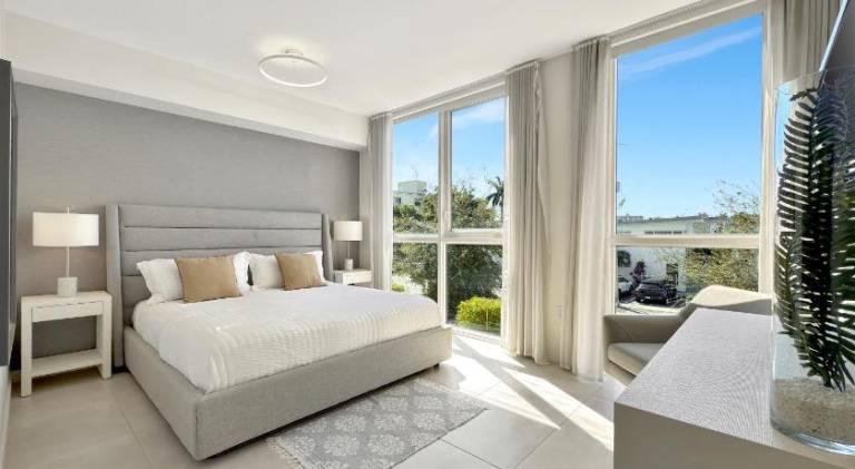 Tiffany Tides - Resort-Style Beach Townhome - Gym, Rooftop Pool and Sauna — photo 2
