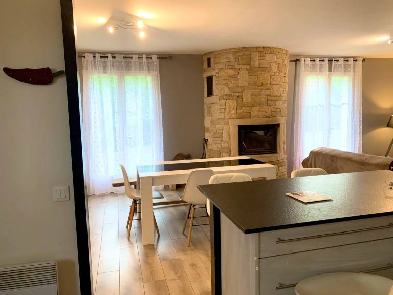 Spacious house with yard, grill & patio | Pets are welcome — photo 3