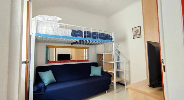 Rental apartment with 2 rooms for 4 persons — photo 2